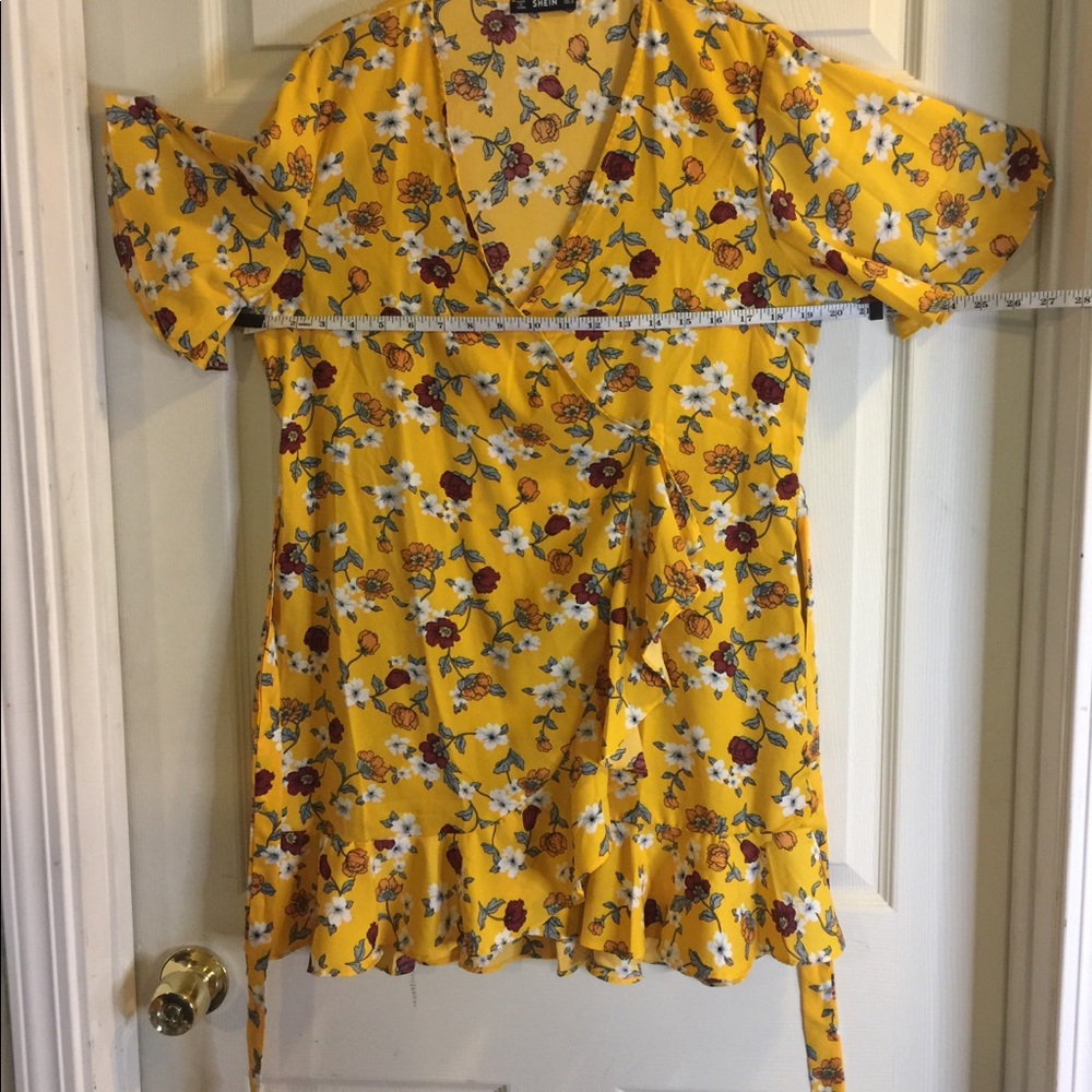 Floral Wrap Tie Dress, by Shein, size Medium - Picture 5 of 10